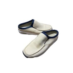 Naturalizer Driving Comfort Shoe Slip On Leather Upper Beige Blue Size 7M